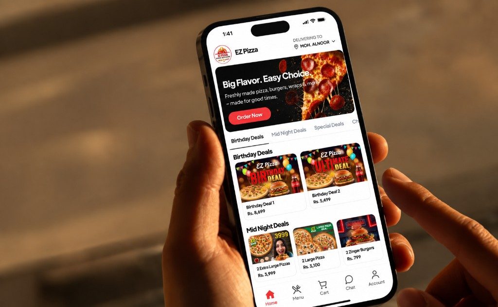Customer ordering from a restaurant app on their phone